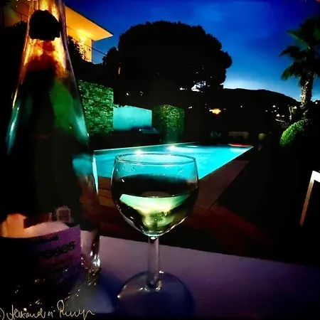 Kiana Villa *
